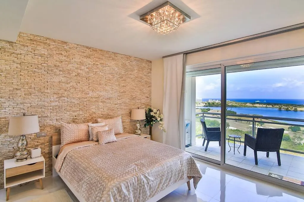 Skyline Luxury 5 Star Condo Maho 0*,  Saint-Martin